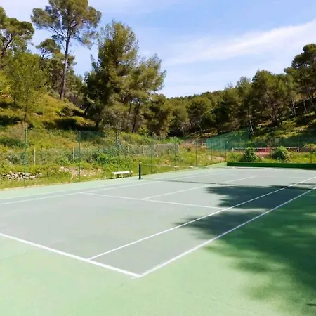 Apartmán Cadre Exceptionnel - Appt Classe 3 Entierement Climatise - Mer-piscine-tennis *